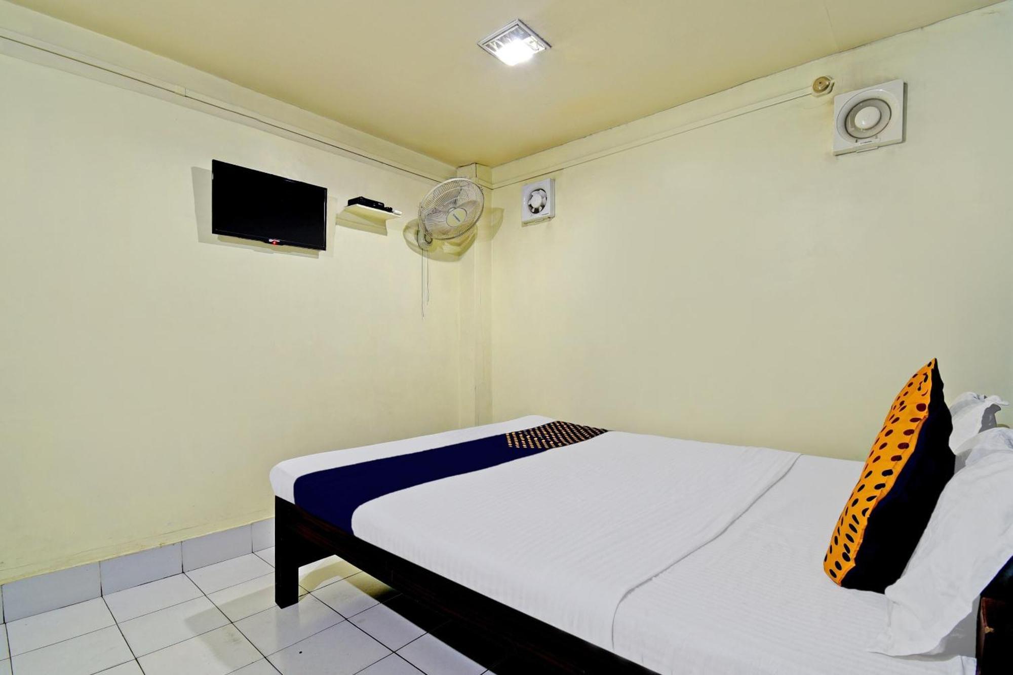 Oyo Flagship Thank You Lodge Nac Dispur Exterior photo